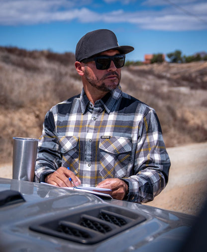 Ground breaker Flannel Black - High Voltage Industries