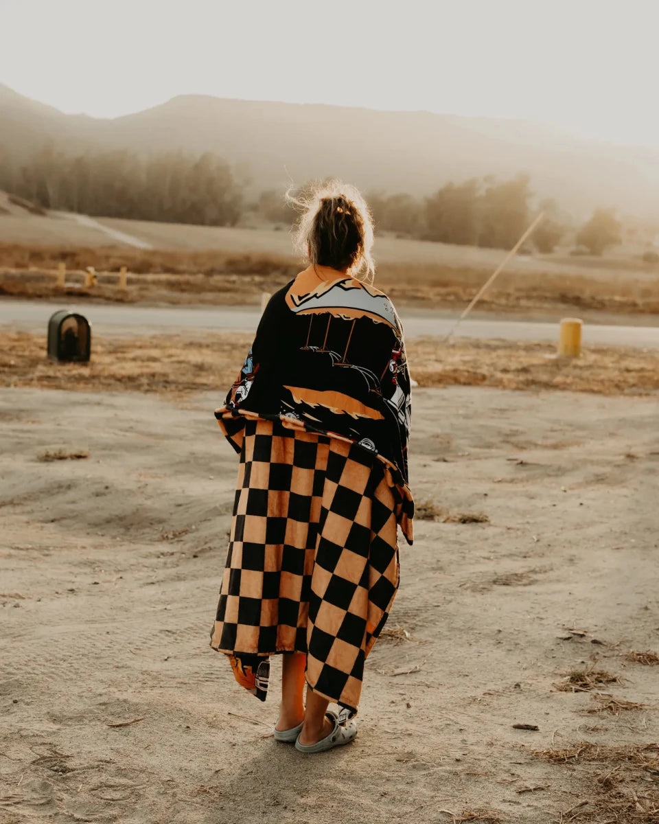 High Voltage Blankets / PREORDER: EST. SHIPPING: DECEMBER 7 - 14 - High Voltage Industries