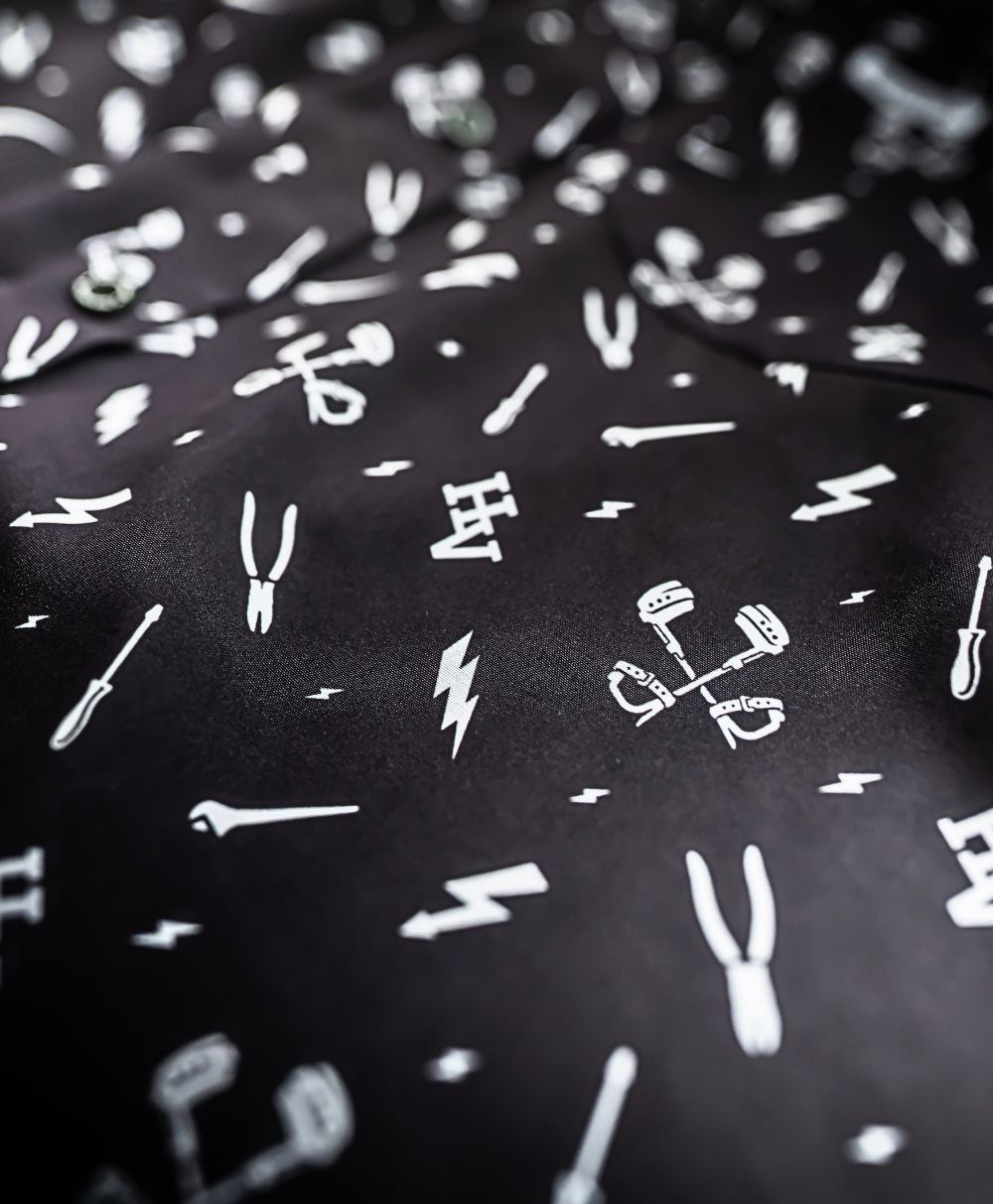 Essentials Button Up (Black)