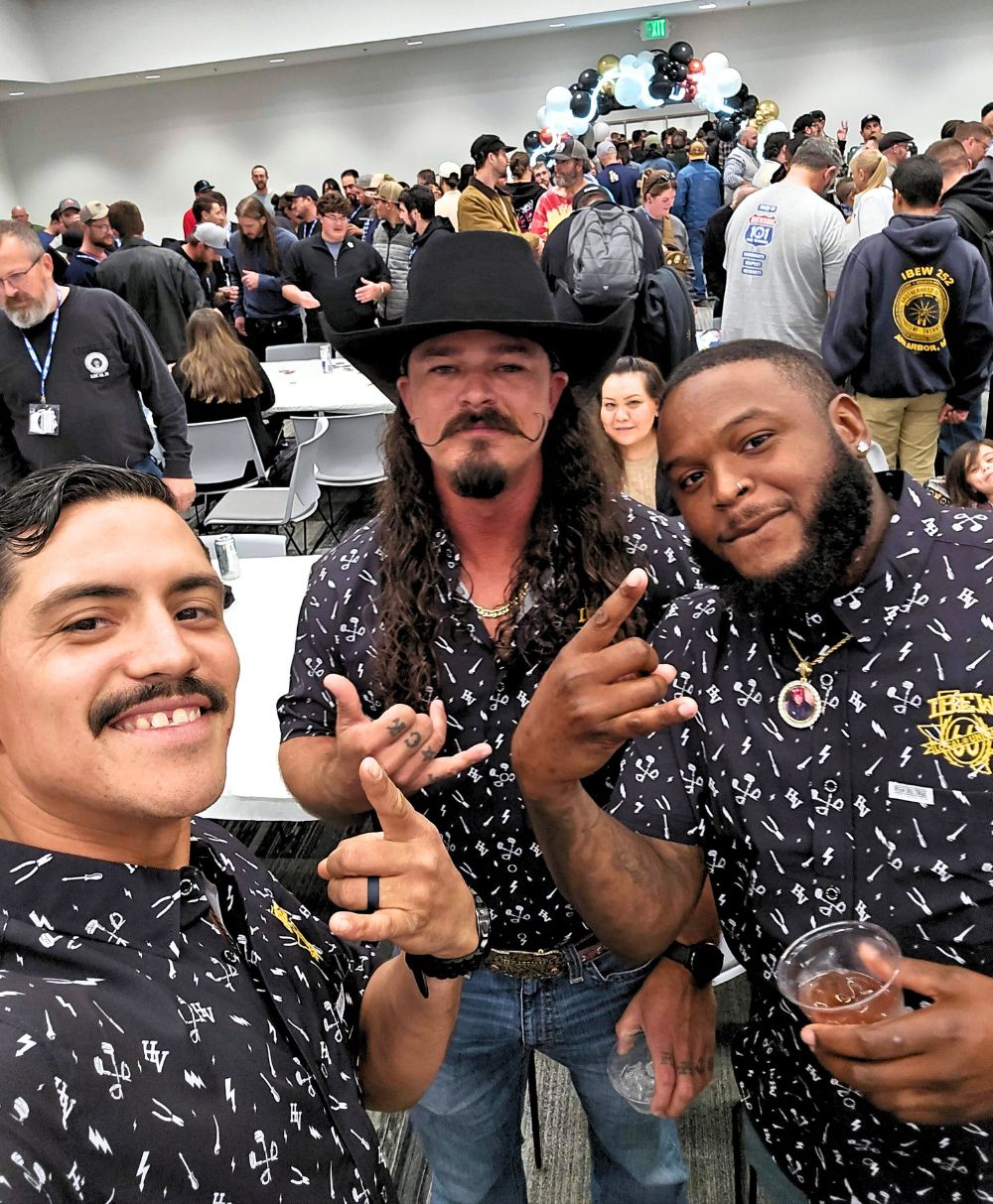 Essentials Button Up (Black)